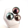 Bague en argent 925 rhodié, 3 perles de Tahiti rondes, cat. A 10.5mm bleu / cat. A 10.3mm aubergine vert / cat. A 9.2mm champagne rosé