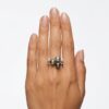 Bague en argent 925 rhodié, 3 perles de Tahiti rondes, cat. A 10.5mm champagne / cat. A 9.7mm gris rosé / cat. A 9.2mm vert