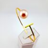 Bracelet jonc en plaqué or, 1 perle de Tahiti ronde, catégorie B, 11.5mm, ivoire rosé