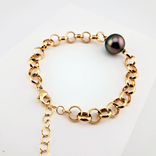 589-2 Bracelet mailles rondes en plaqué or, 1 perle de Tahiti ronde, catégorie A, 10.4mm, peacock