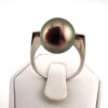 Bague argent 925 rhodié, 1 perle de Tahiti ronde catégorie C, 10.4mm, peacock