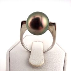 Bague argent 925 rhodié, 1 perle de Tahiti ronde catégorie C, 10.4mm, peacock