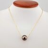 Collier chaîne traversante en plaqué or, 1 perle de Tahiti ronde, catégorie B, 11.7mm, gris vert rosé