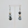 Boucles d'oreilles asymétriques en argent 925 rhodié, 6 perles de Tahiti rondes, cat. B 11mm / cat. C 10.1mm / cat. C 8.5mm / cat. B 11mm / cat. B 10 mm / cat. C 8.6mm, gris foncé / gris clair / gris souris