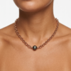 Collier en chaîne plaqué or mailles rondes, 1 perle de Tahiti ronde, catégorie C, 13.9mm, vert foncé