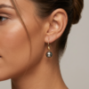 Boucles d'oreilles crochets en plaqué or, 2 perles de Tahiti rondes catégorie A, 10.2/10mm, gris rosé