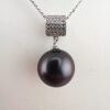 Pendentif argent rhodié zircons "tube", 1 perle de Tahiti ronde A 13mm noir aubergine