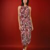 Robe longue KILIA, légère et faite main, aux motifs tropicaux. Création exclusive COCOBLANC, disponible à Moorea, en Polynésie française.