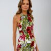Robe longue XANTIA, légère et faite main, aux motifs tropicaux. Création exclusive COCOBLANC, disponible à Moorea, en Polynésie française.