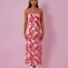 Robe longue YAELLE, fluide et faite main, aux motifs tropicaux. Création exclusive COCOBLANC, disponible à Moorea, en Polynésie française.