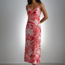 Robe longue SANTALE Robe longue SANTALE, légère et faite main, aux motifs tropicaux. Création exclusive COCOBLANC, disponible à Moorea, en Polynésie française.