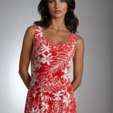Robe longue HELENA, légère et faite main, aux motifs tropicaux. Création exclusive COCOBLANC, disponible à Moorea, en Polynésie française.